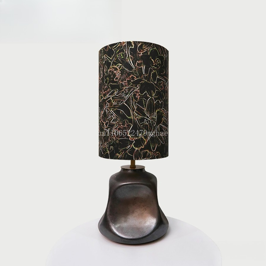Century Textile & Sewing Supply Photos - Lampada da tavolo in tessuto Liberty