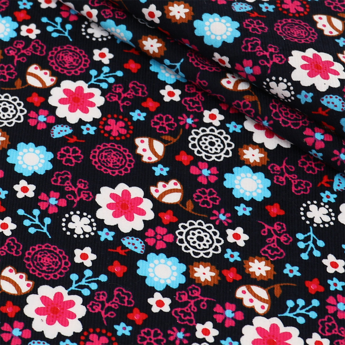 Tessuto in velluto a coste 100 - Textile Sewing Patterns recensione e prezzo
