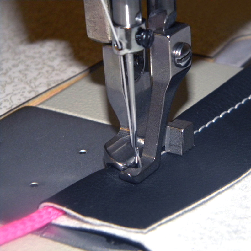 Parti della macchina da cucire - Rolled Hem Foot recensione e prezzo