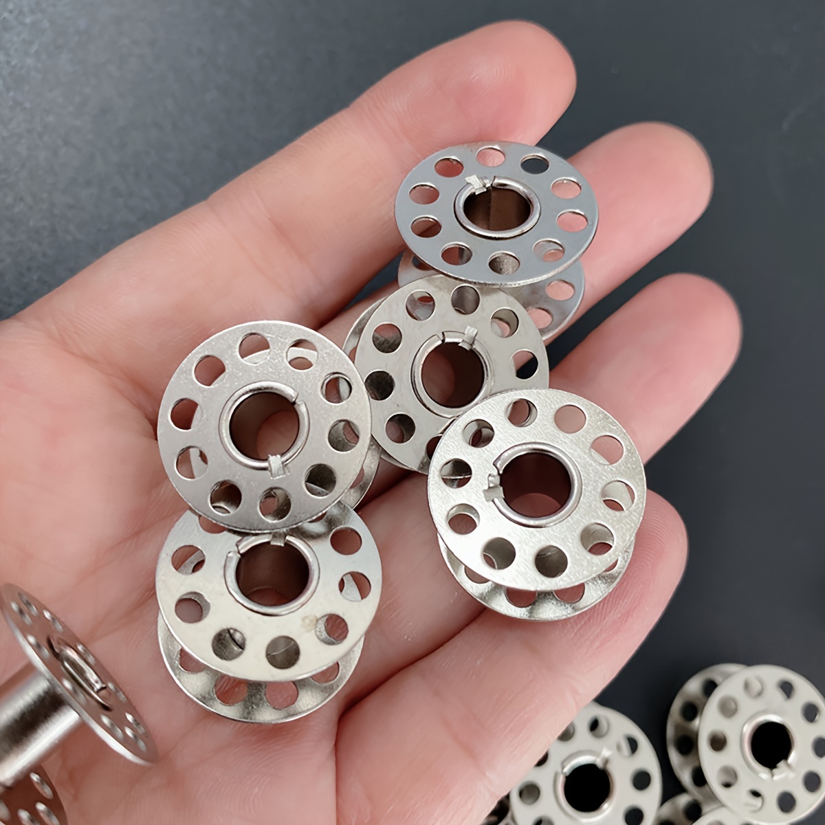 10/20/30PCS Bobine per cucire  - Thread Bobbins Empty recensione e prezzo